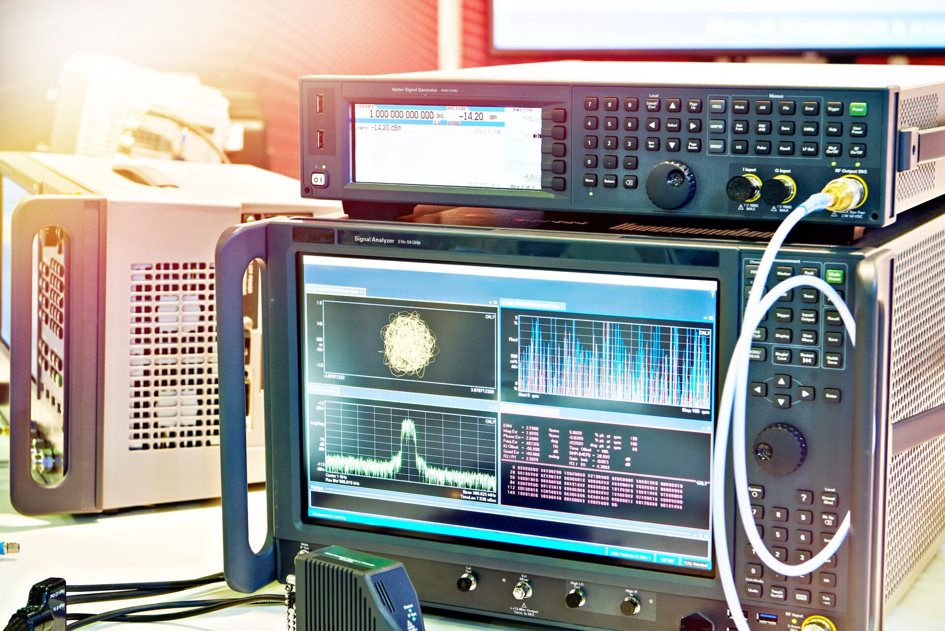 Spectrum,Analyzers,And,Signal,Generator,In,Laboratory