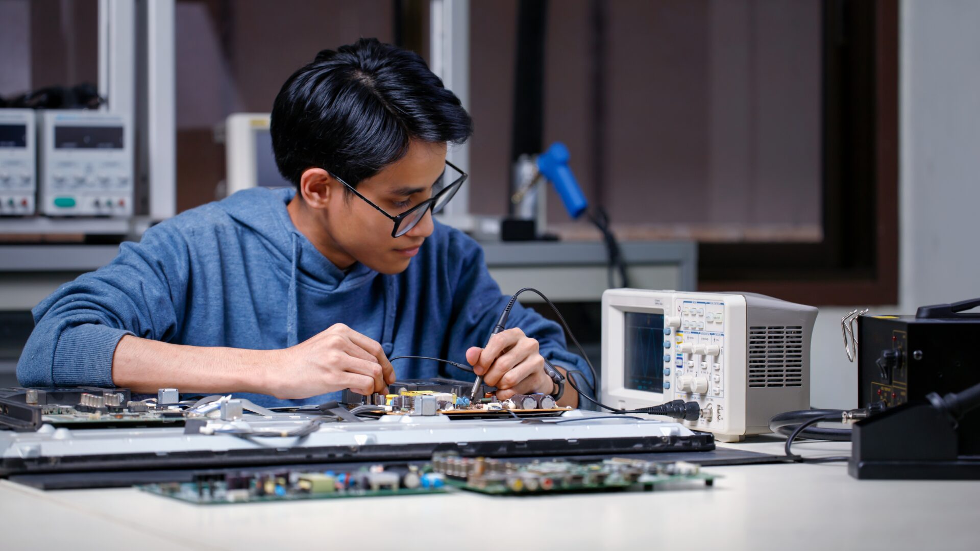 Electronics,Technician,,Electronic,Engineering,Electronic,Repair,electronics,Measuring,And,Testing,,Repair