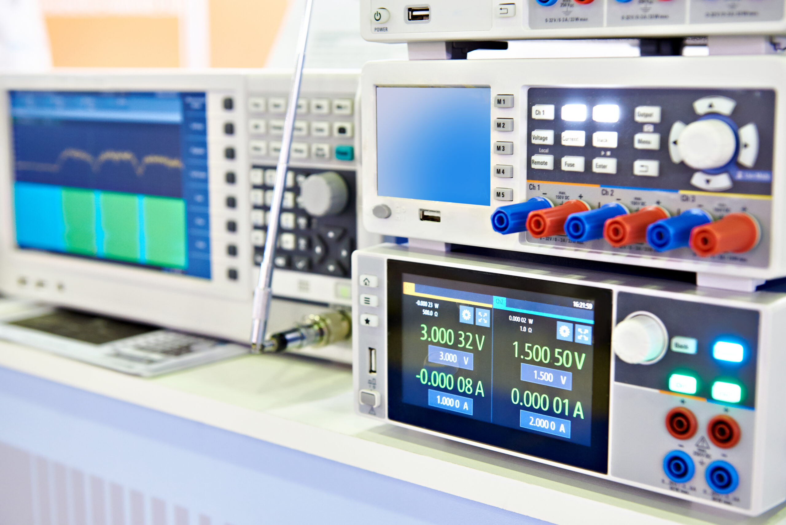 Modern,Power,Supply,,Spectrum,Analyzer,Devices,In,Exhibition